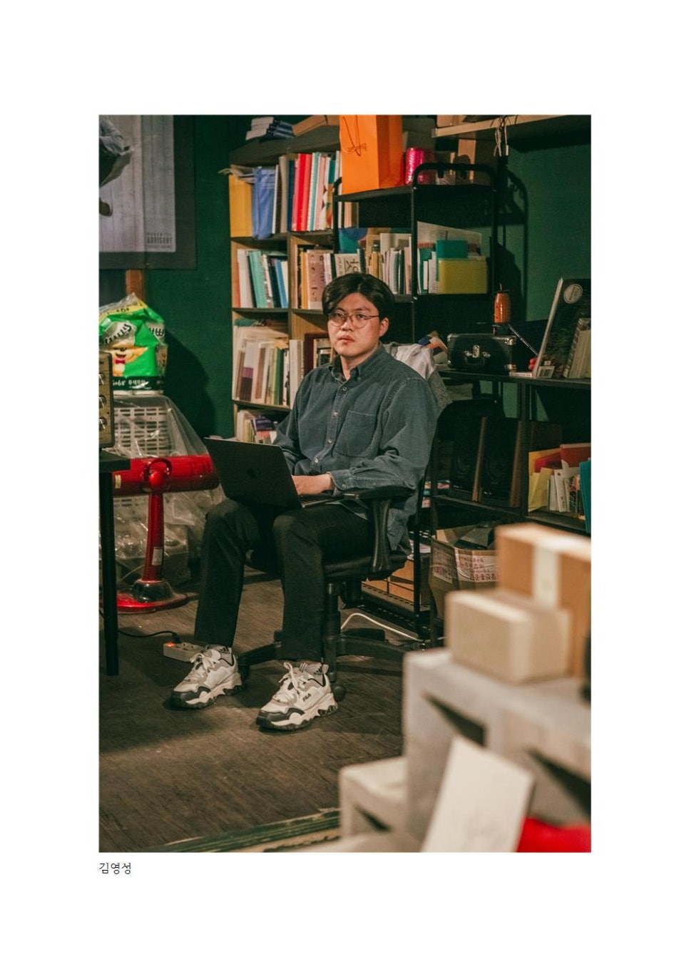 달리는청년들 이미지