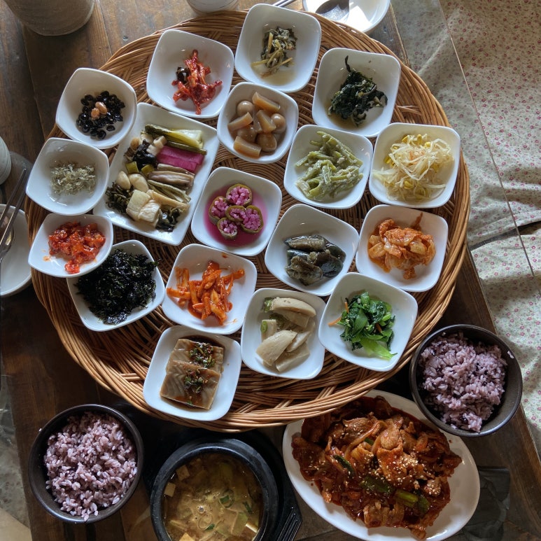 제육밥상 이미지