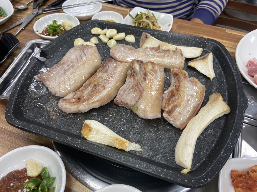 장미한우촌 이미지