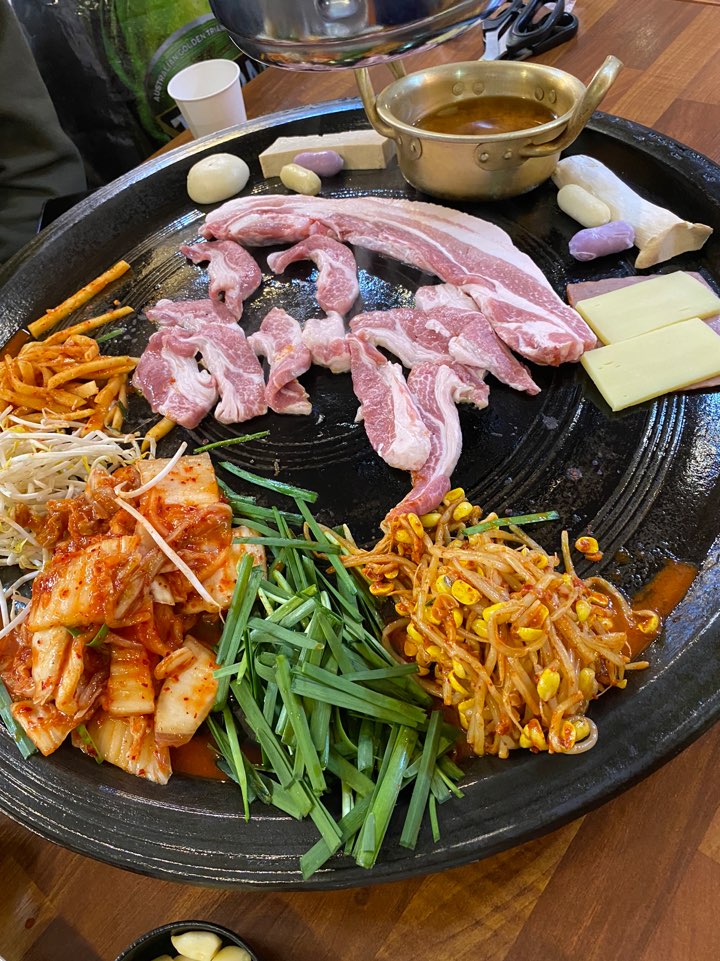 왕뚜껑삼겹살 이미지