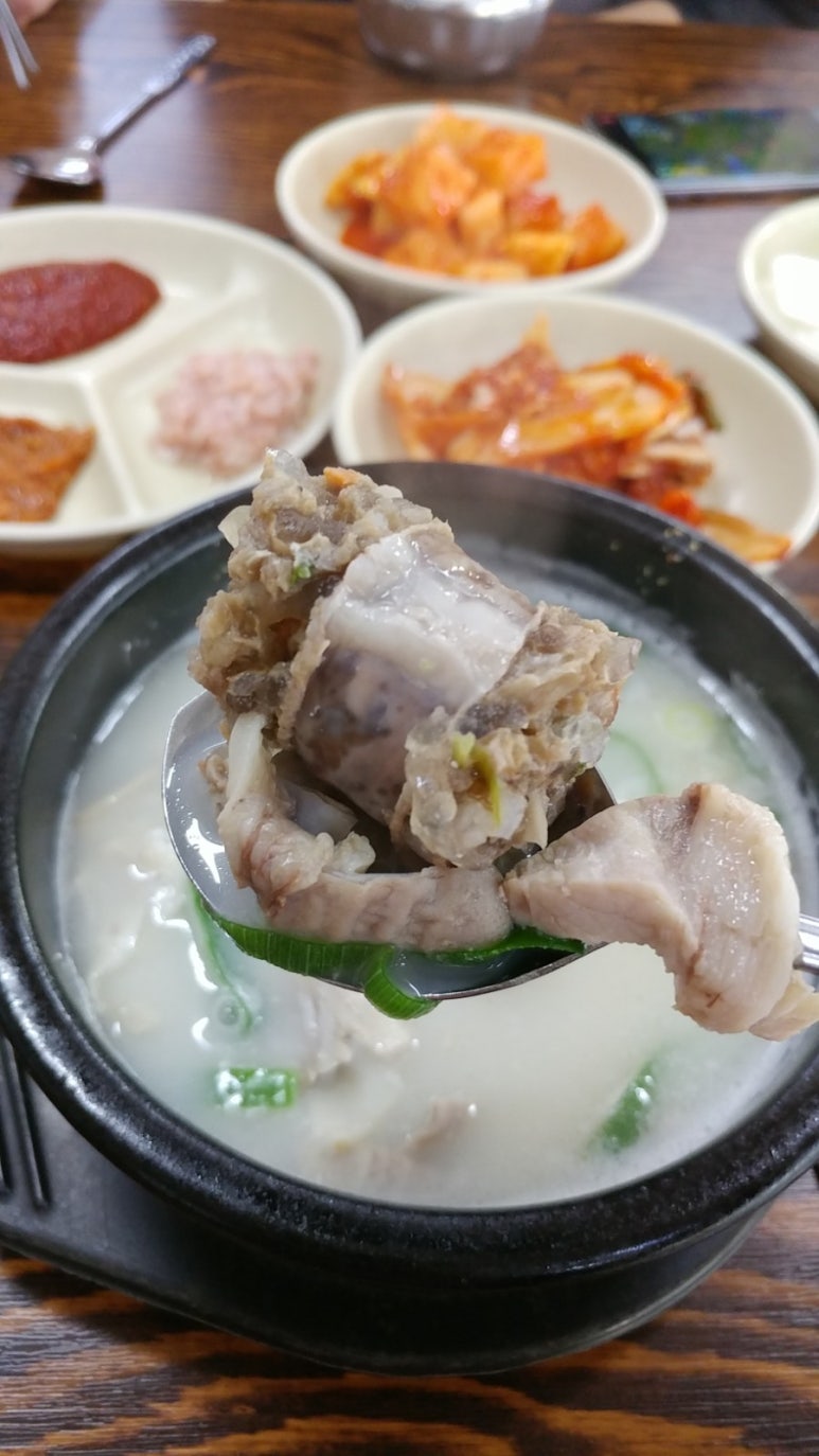양산돼지국밥 이미지