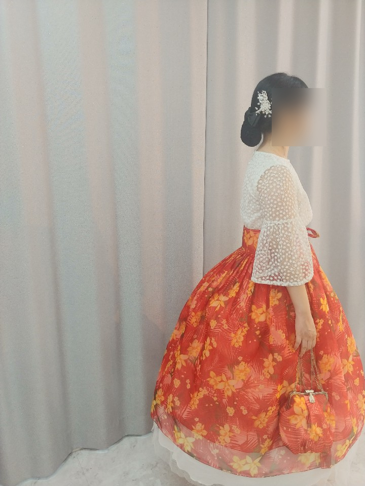 주홍한복 이미지