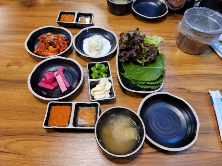 유명환명품족발 이미지