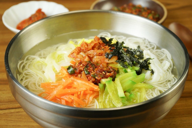 호로록국수 이미지