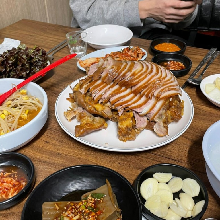 장충왕족보쌈 이미지