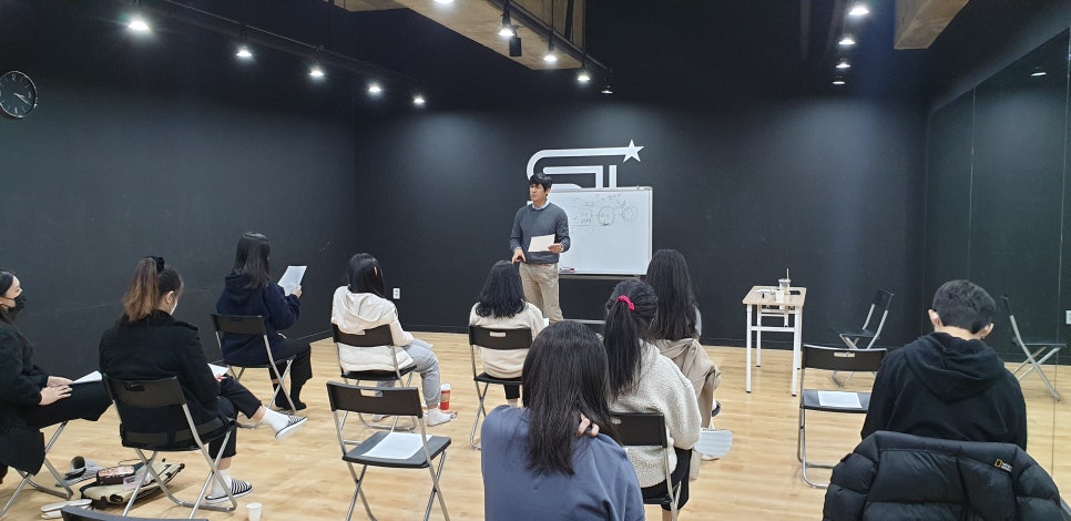스터닝스타아카데미연기뮤지컬학원 이미지