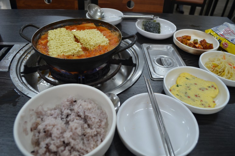 월수금돼지김치찌개&생삼겹살 이미지
