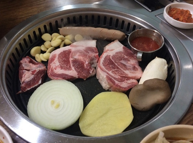 흥분돼지 이미지