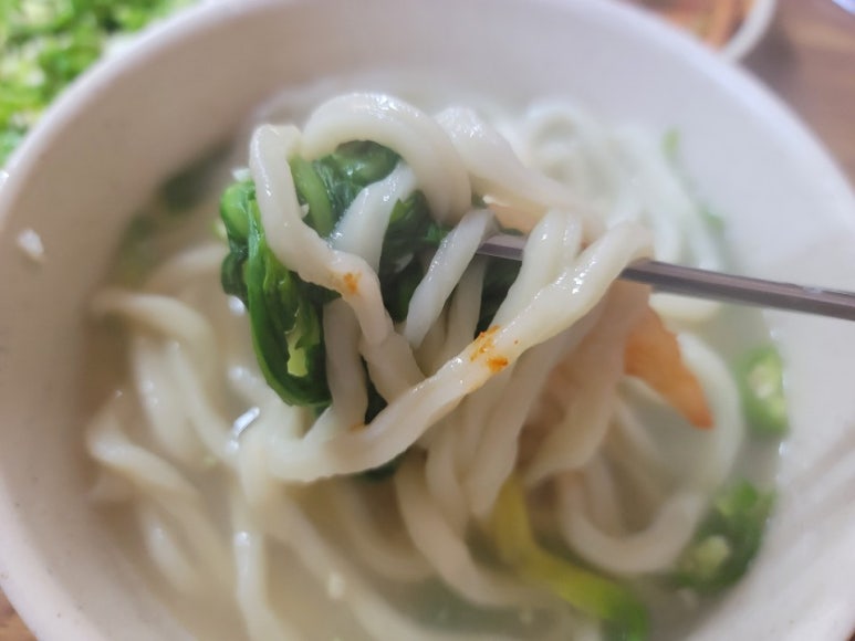 고향굴칼국수 이미지
