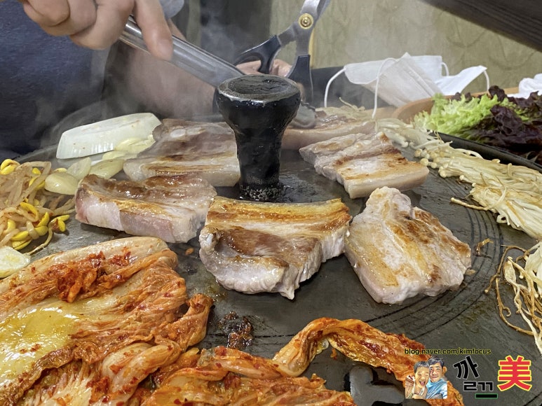 동아솥뚜껑삼겹살 이미지