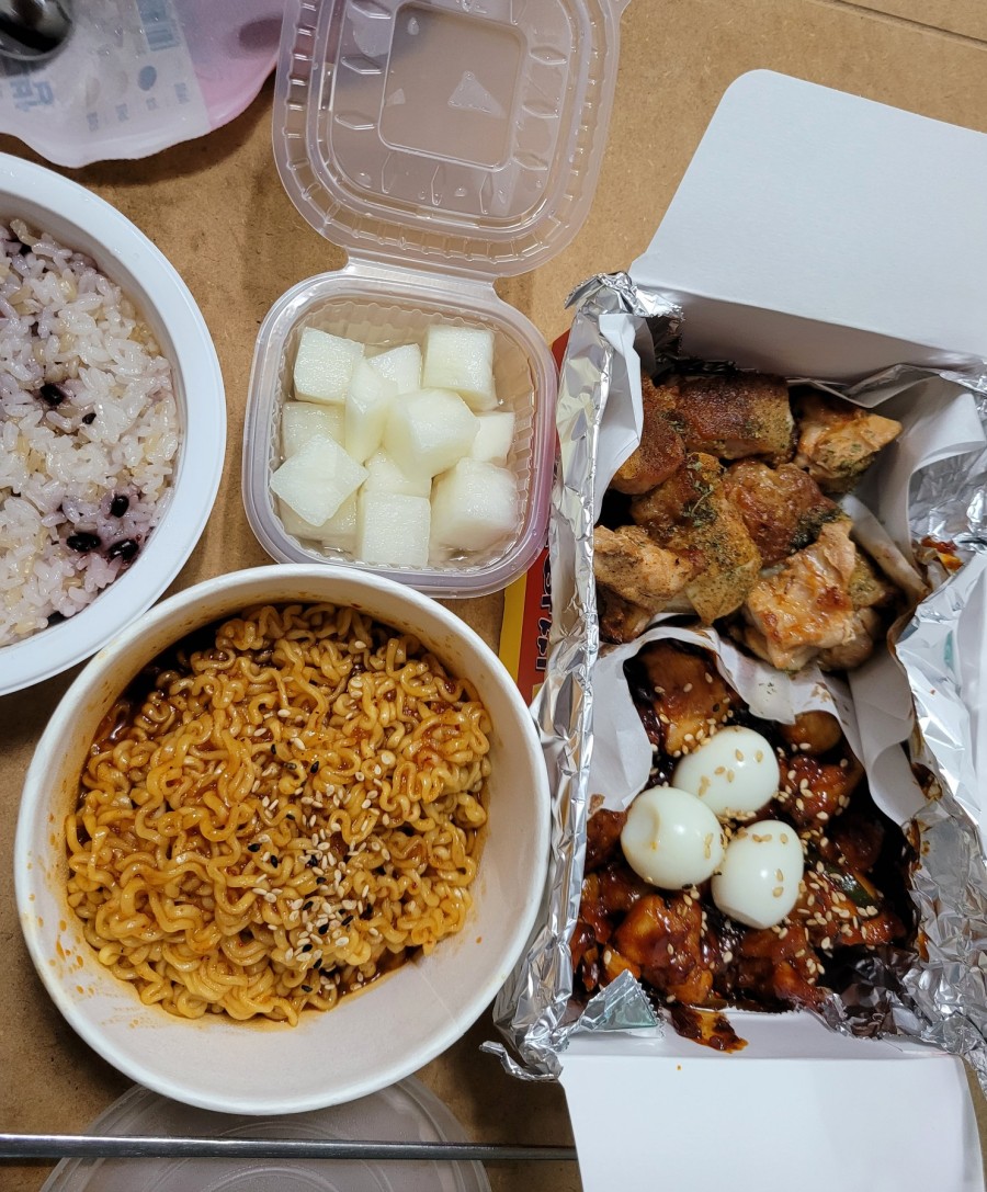 꼬꼬아찌고대점 이미지
