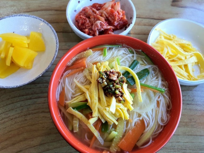 멸치국수 이미지