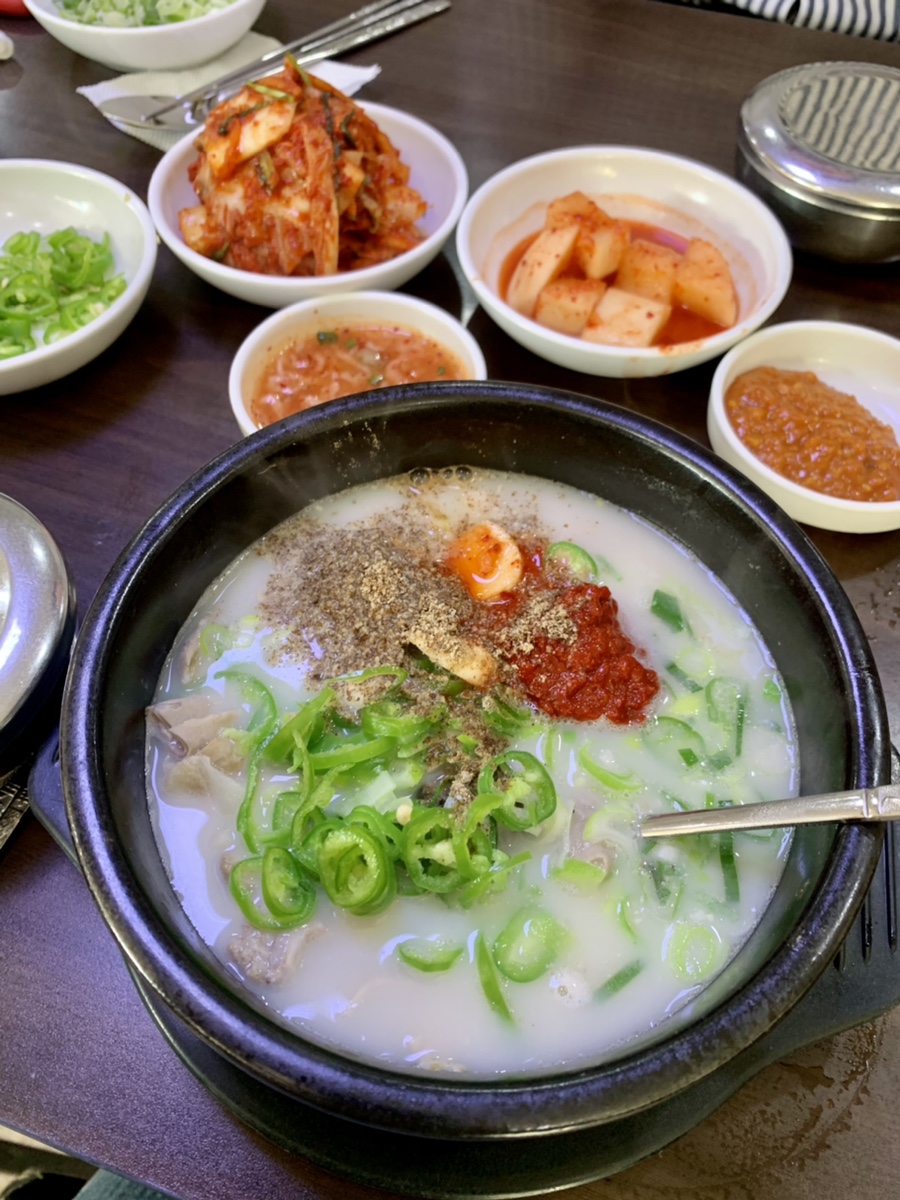 김가네 장군 왕족발 이미지