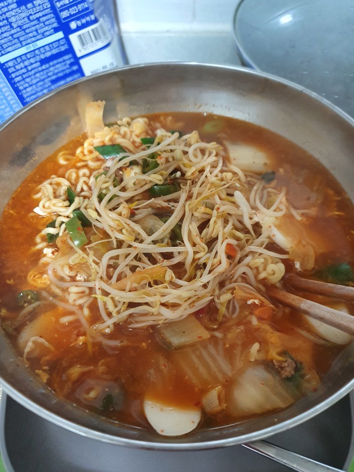 콩나물떡라면집 이미지