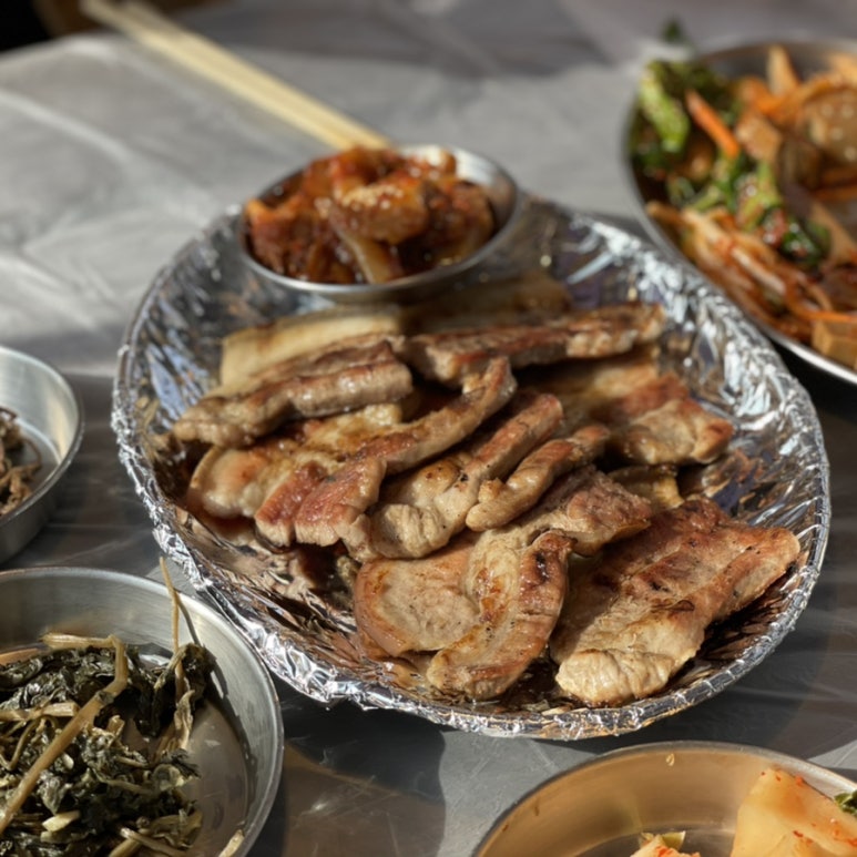 지리산흑돼지 이미지