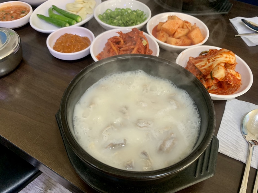 김가네 장군 왕족발 이미지