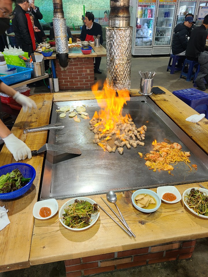 당구대통철판삼겹살 이미지
