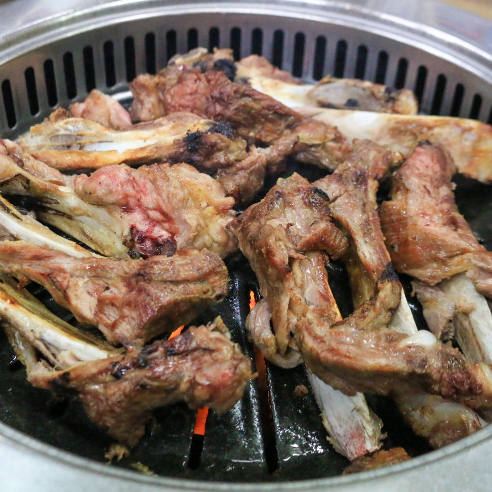 참돼지깡통구이 이미지