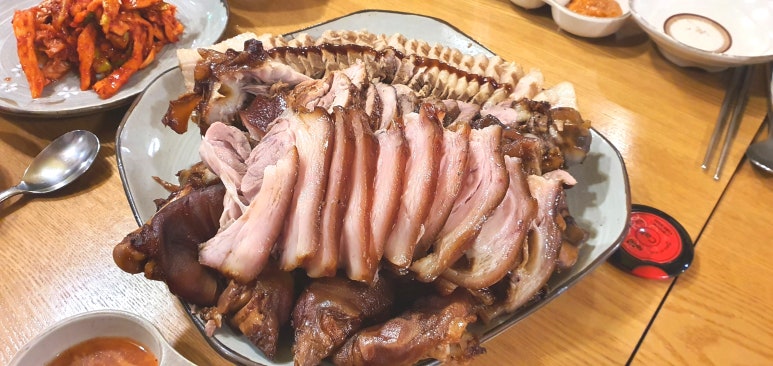 명가서울왕족발 이미지