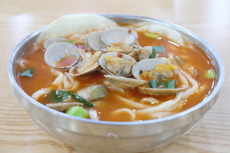 밀가루칼국수 이미지