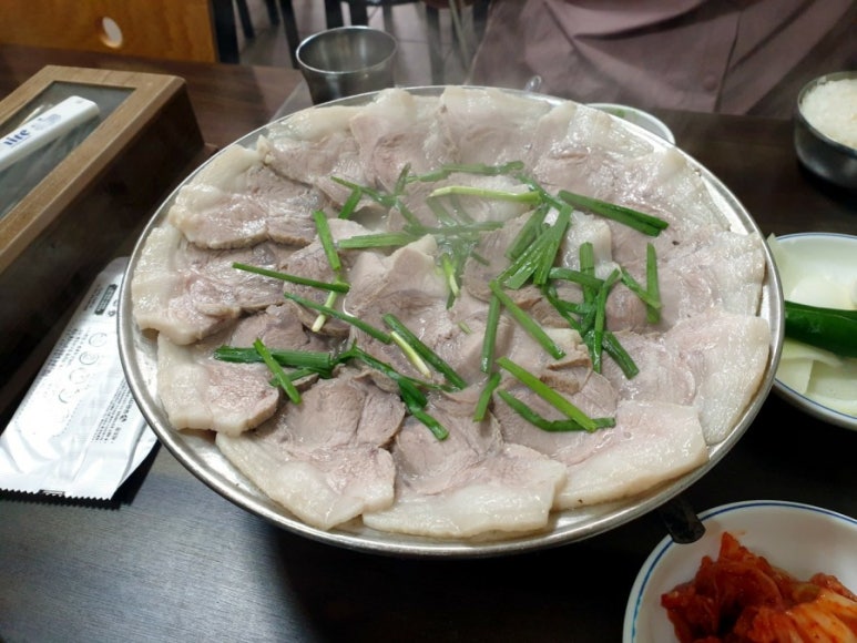 촌집돼지국밥 이미지
