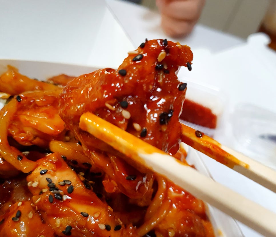 동근이숯불두마리치킨 이미지