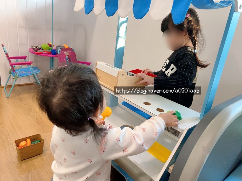 나리몽키즈카페 이미지