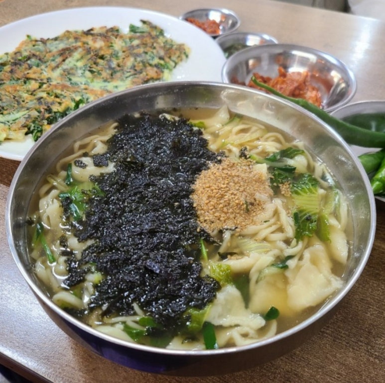 할매국수 이미지