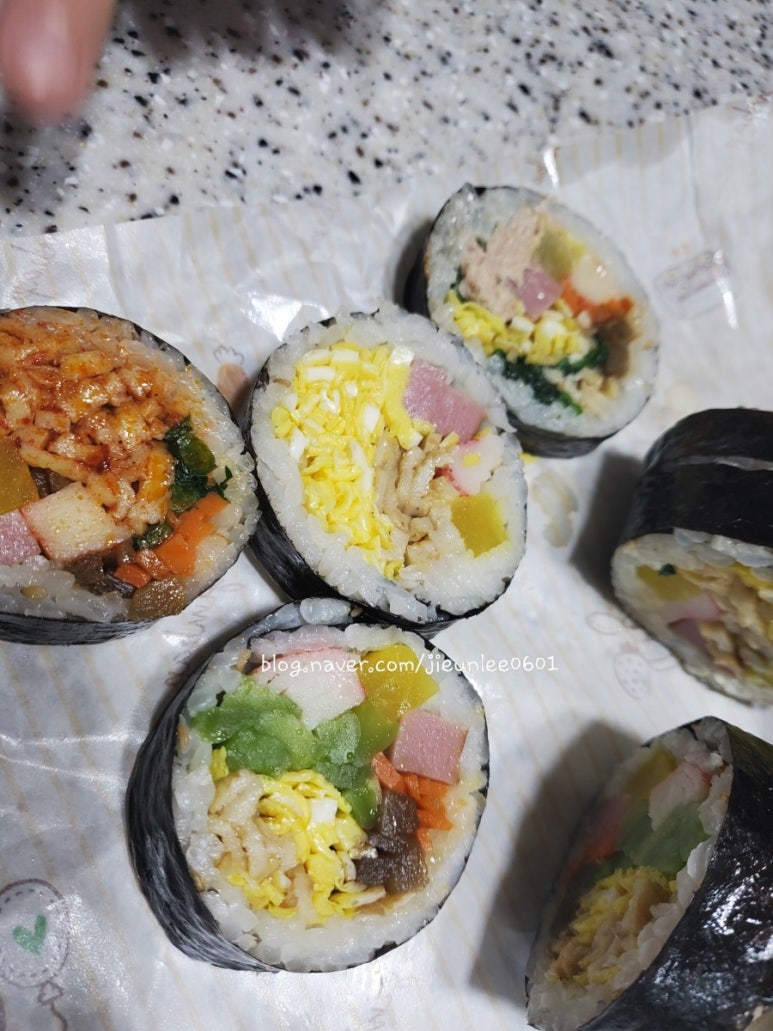 아리김밥 이미지