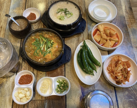 중동본가삼계탕 이미지