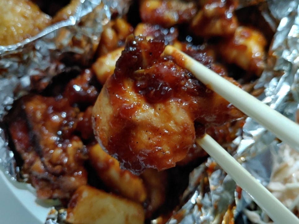 냠냠숯불두마리치킨 이미지