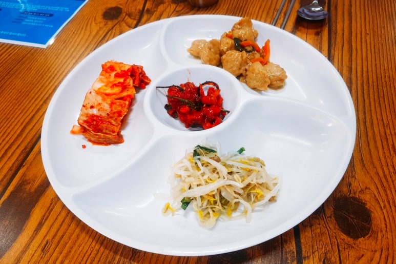 명가 찌개백반 이미지