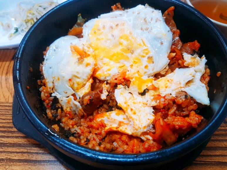 명가 찌개백반 이미지
