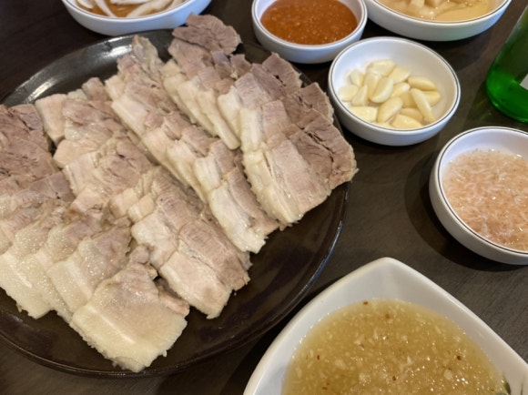 장모손한방왕족발 이미지