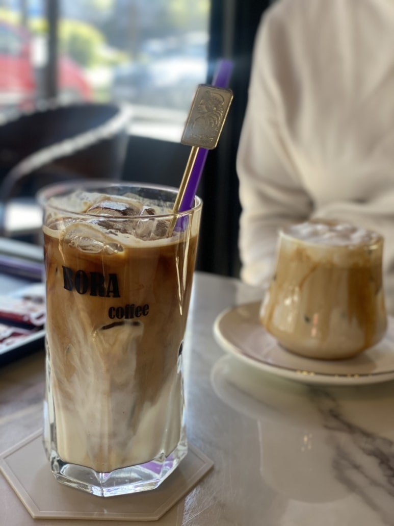 커피보라 이미지