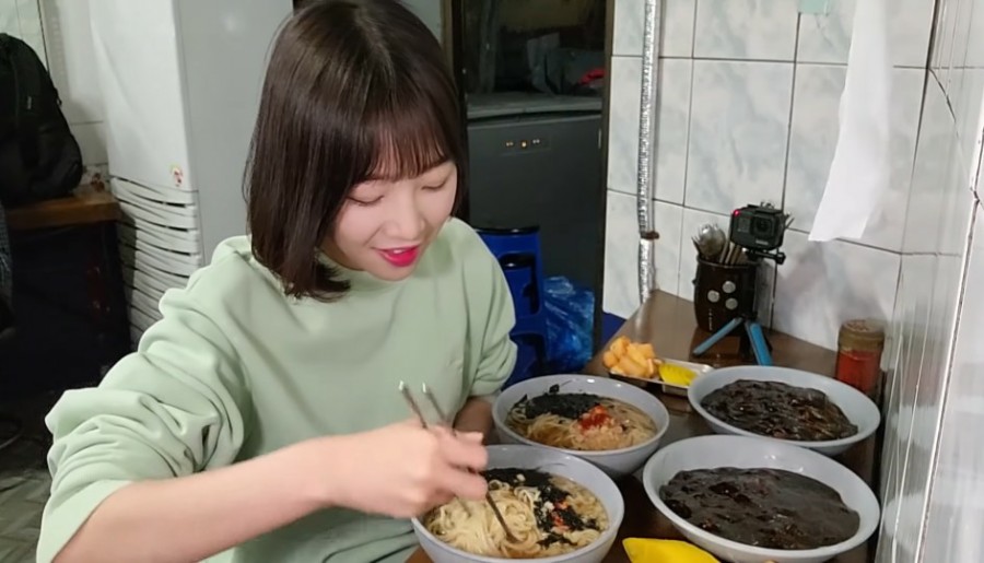 즉석짜장우동 이미지
