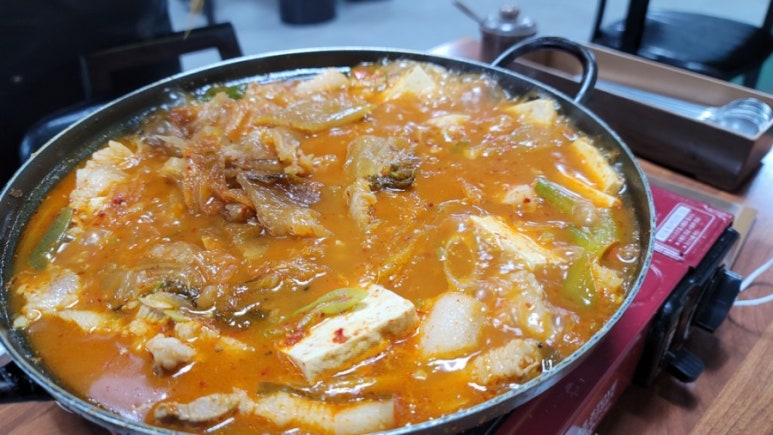 돼지촌나라 이미지