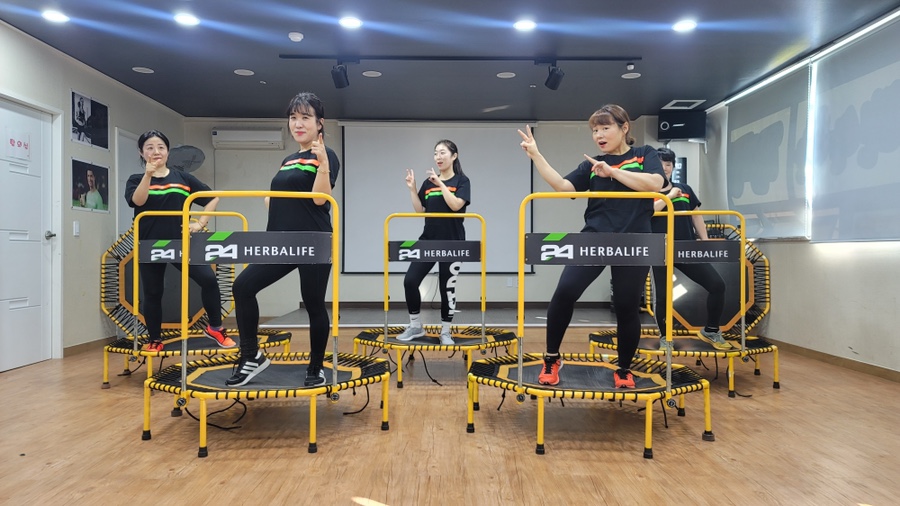 뻔뻔한운동점핑 이미지