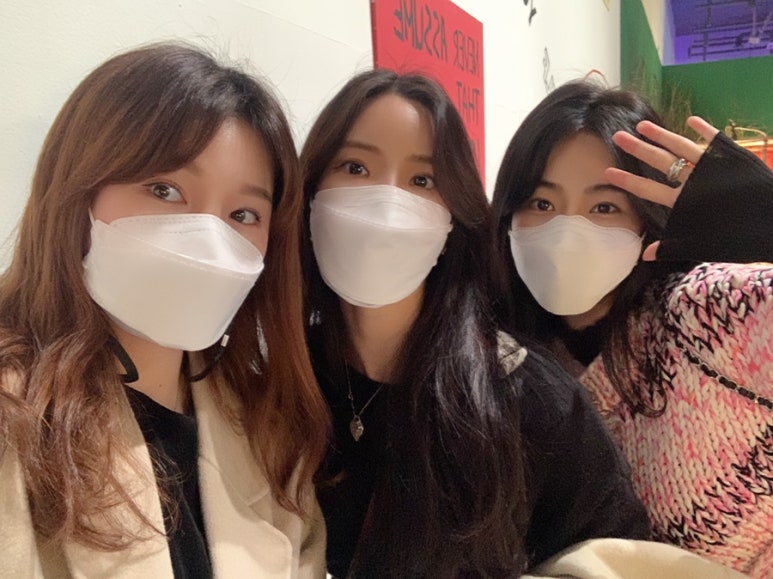 압구정현대서점 이미지