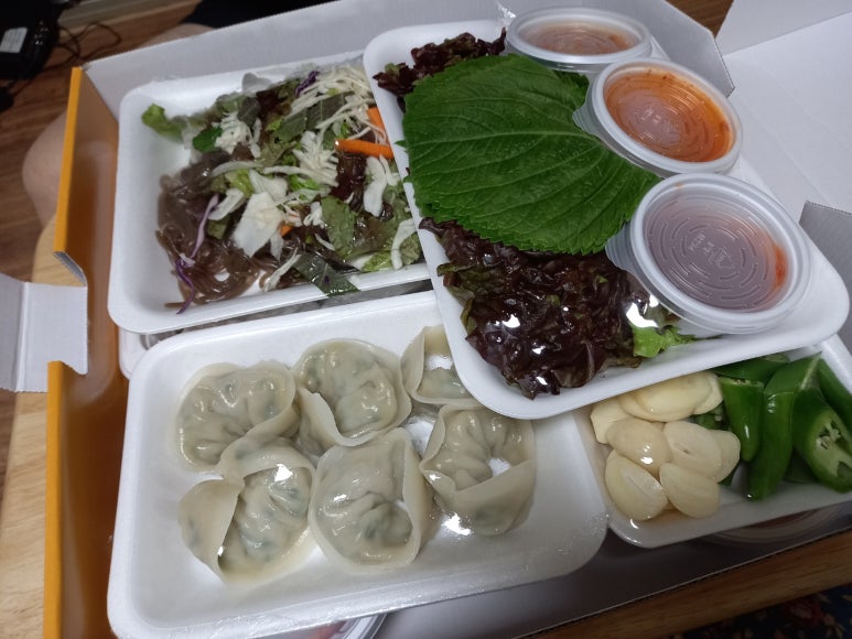 본가장충왕족발 이미지