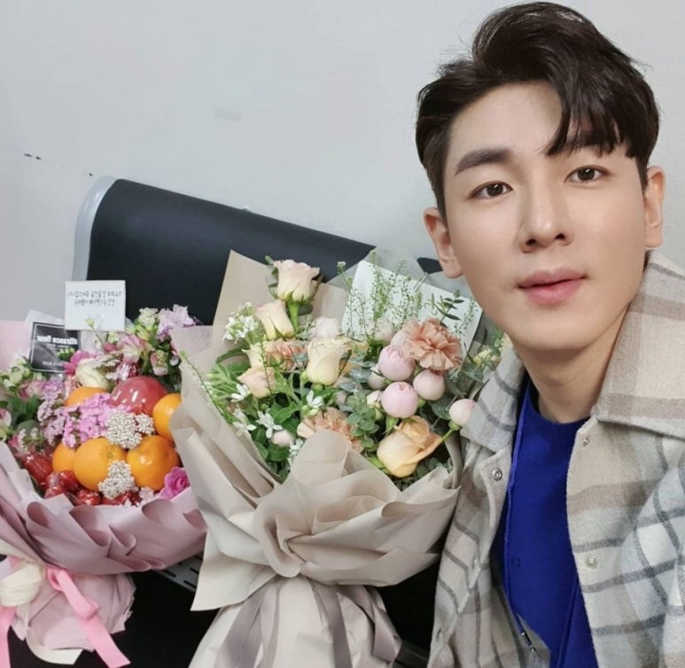 오렌지노래(가수) 이미지