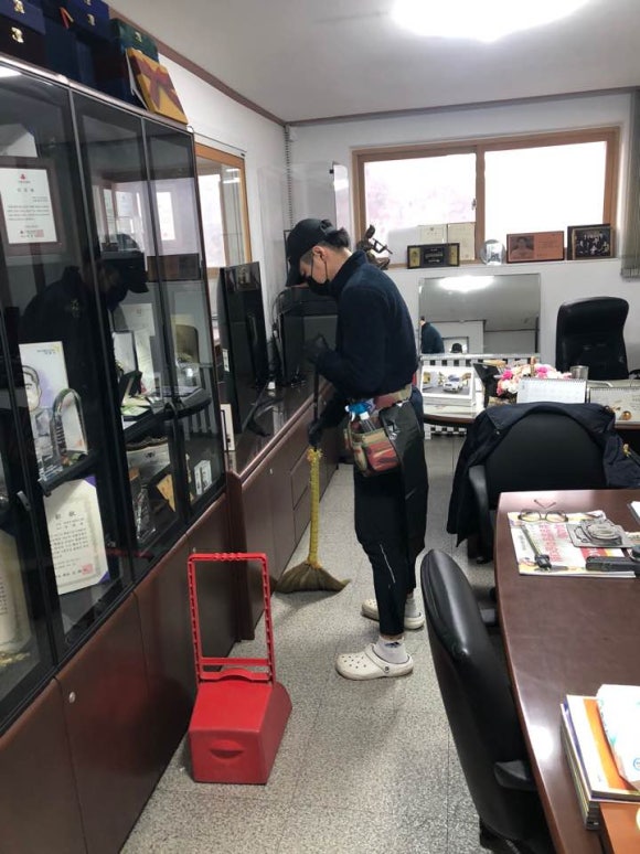 사무실정기청소병원정기청소학원정기청소전문업체 이미지
