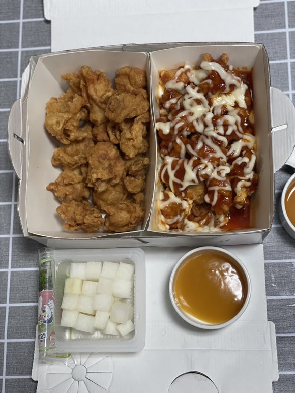 반반치킨 이미지