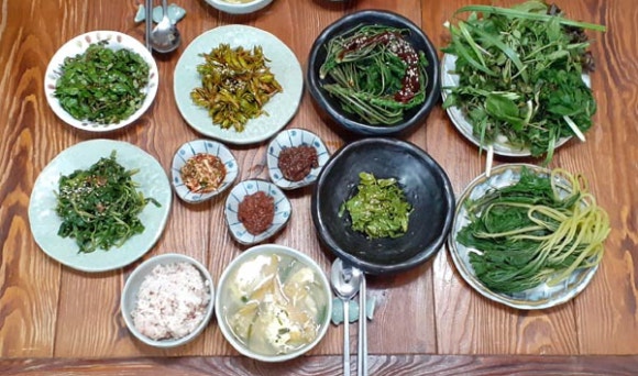 지리산 산청 흑돼지 이미지