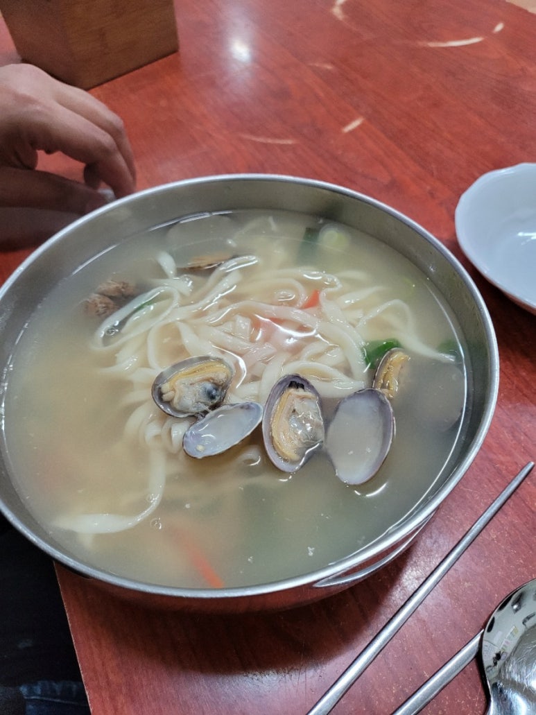 엄마손칼국수 이미지