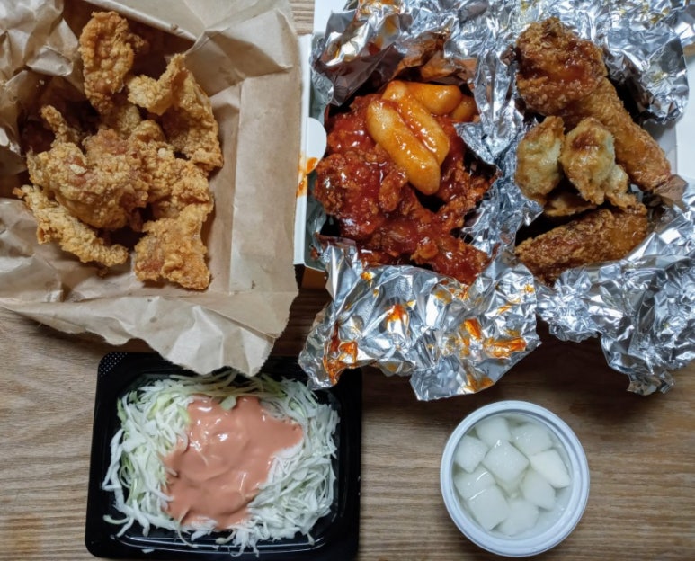디디씨치킨 이미지