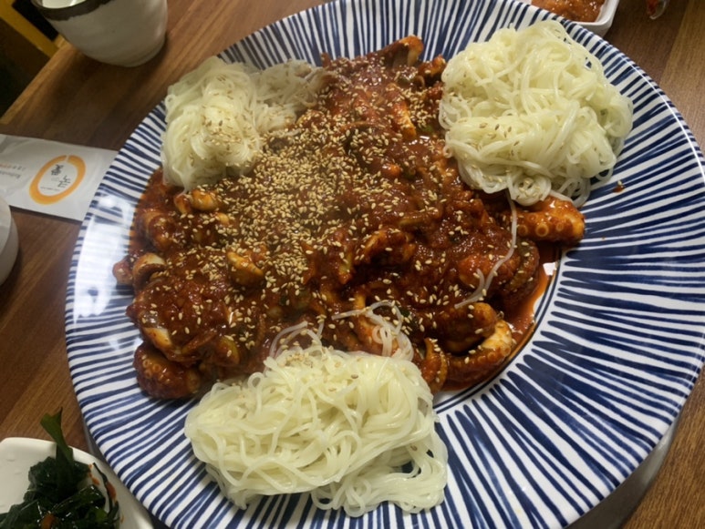 장인 얼큰이 칼국수,보쌈 이미지