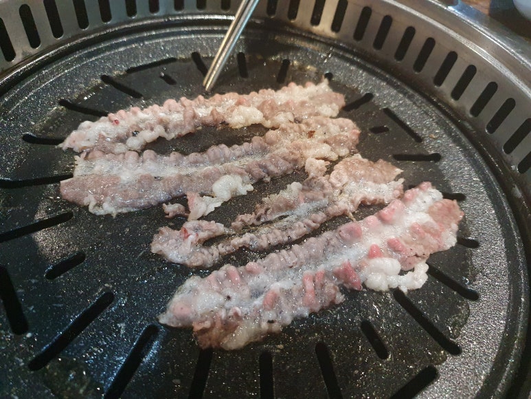 꼴통들의고깃집 이미지