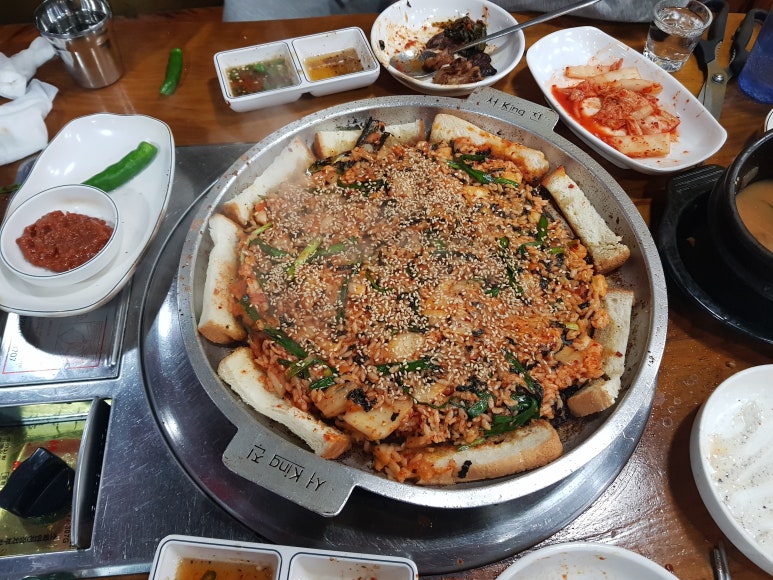 청정한우돌곱창 이미지