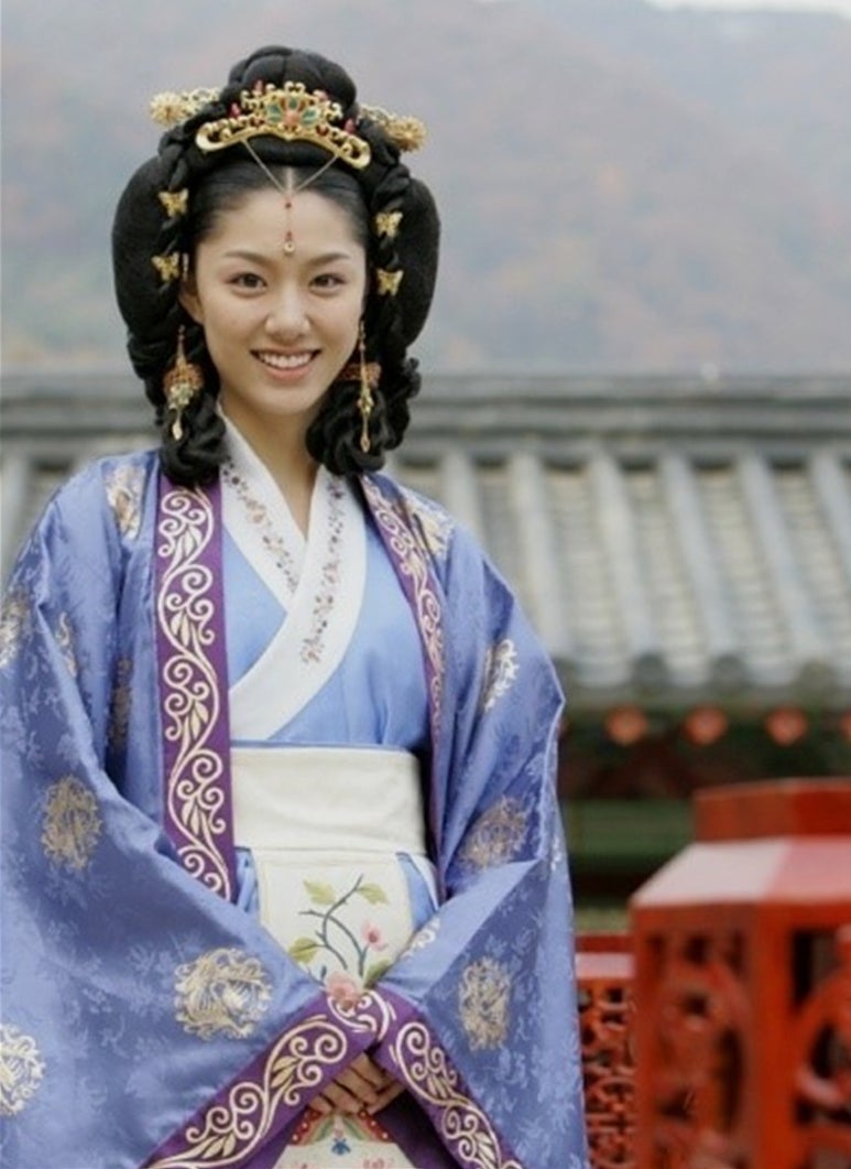 연지한복 이미지